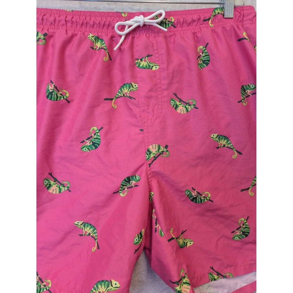 Old Navy make splash